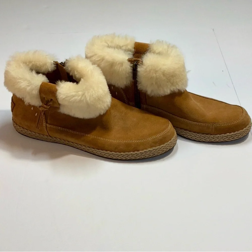 UGG elowen moccasin